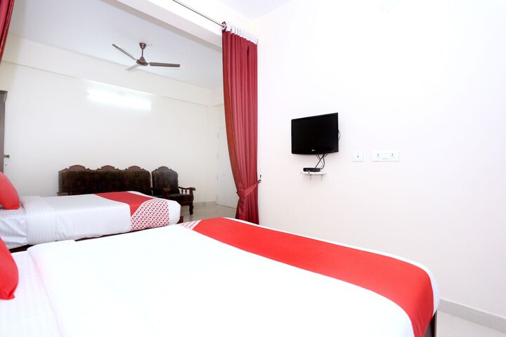 Room 8 of 19