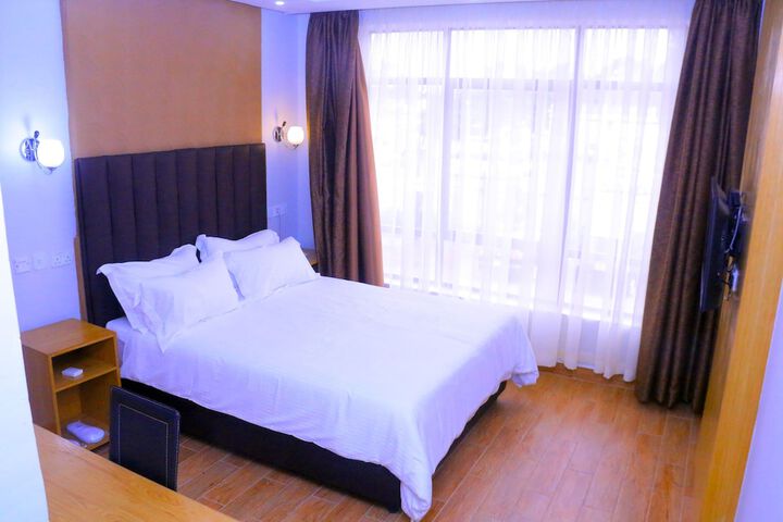 Room 8 of 31
