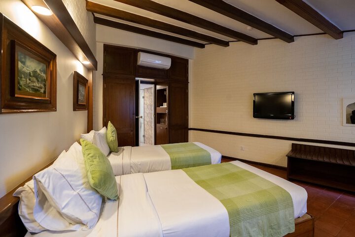 Room 4 of 54