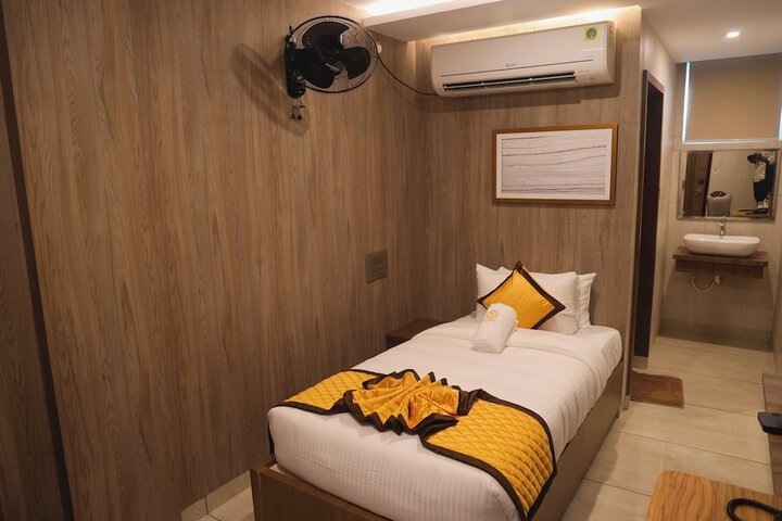 Room 22 of 50