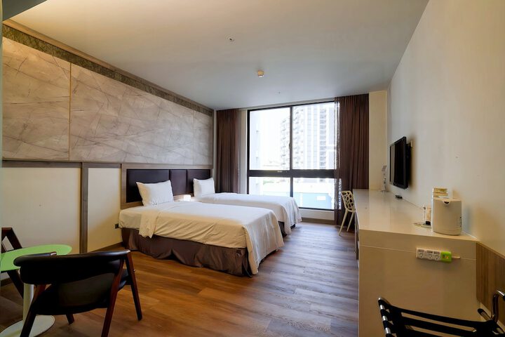 Room 21 of 155
