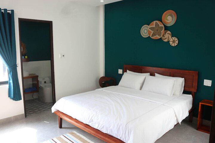 Room 6 of 26