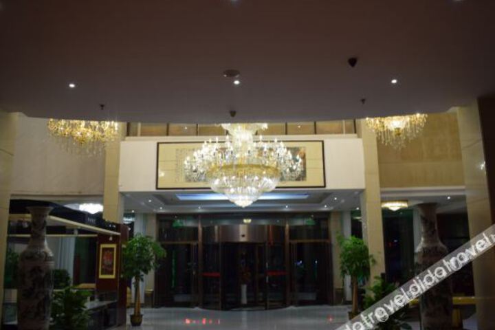 Hotel Interior 4 of 13