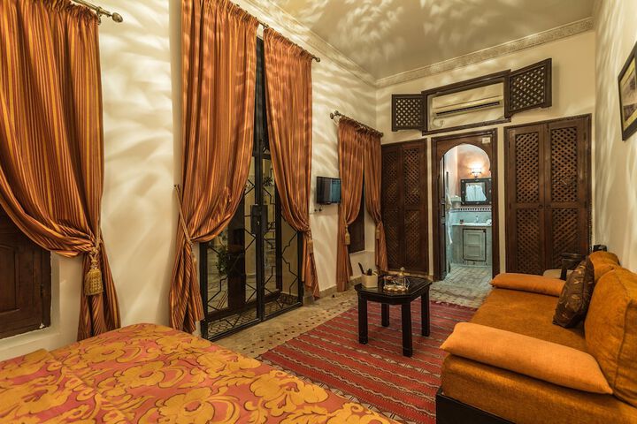 Room 15 of 85