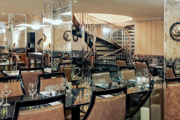 Dining 77 of 130
