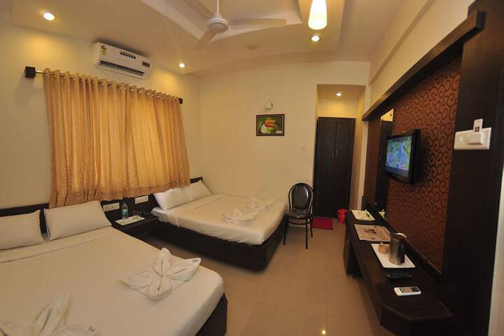 Room 7 of 10
