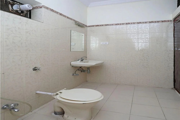 Room 8 of 14