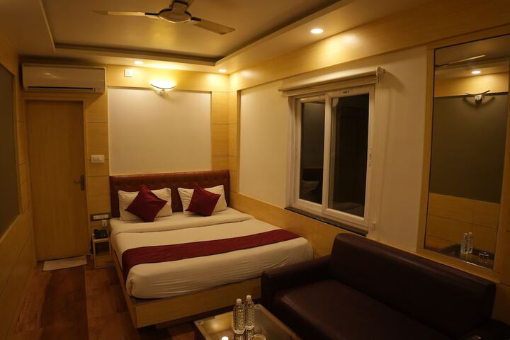 Room 9 of 53