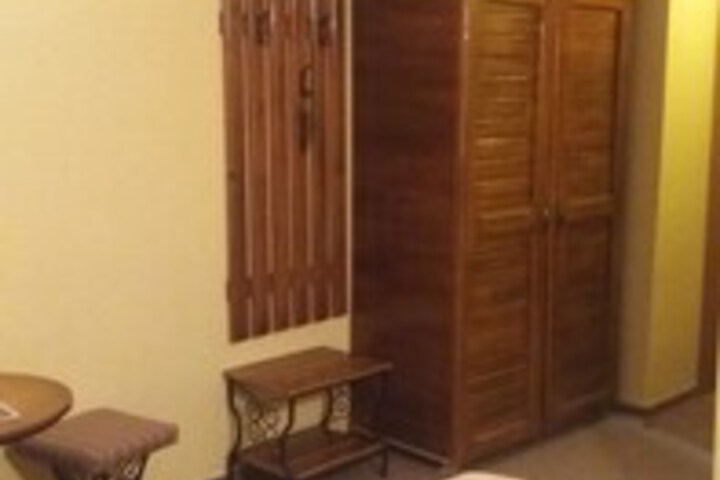 Room 27 of 28