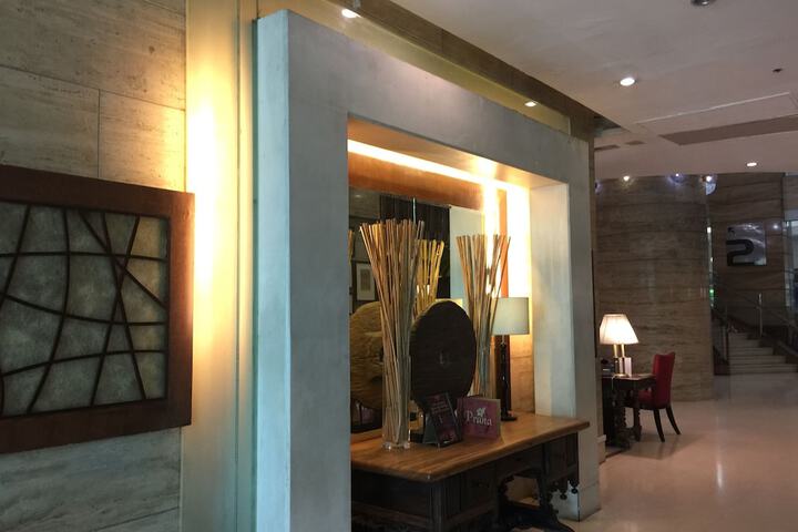 Lobby Photos