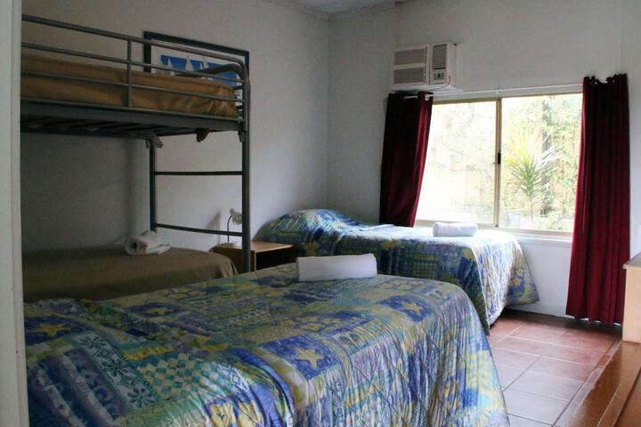 Room 16 of 35
