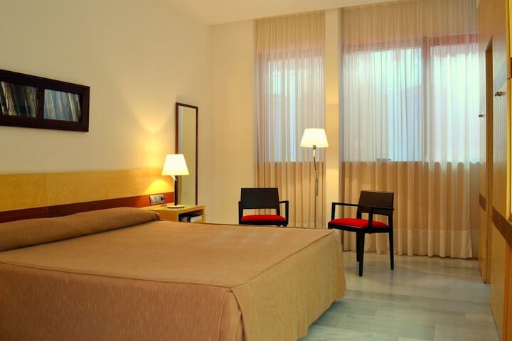 Room 6 of 72