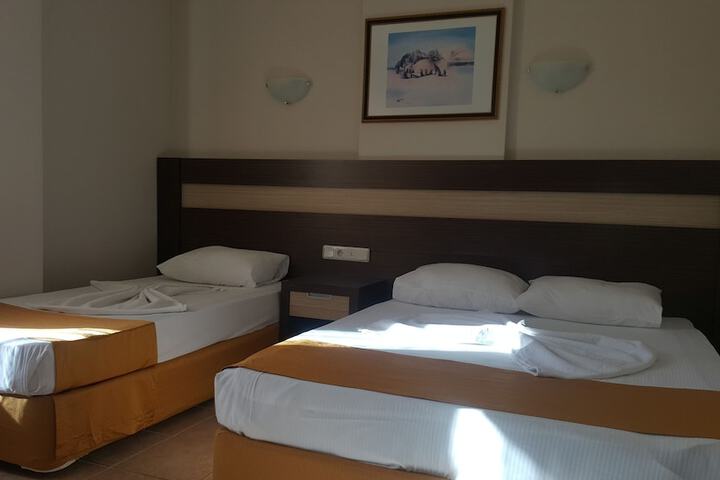 Room 12 of 48