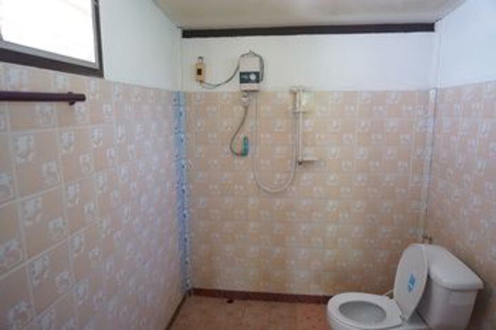 Room 3 of 38