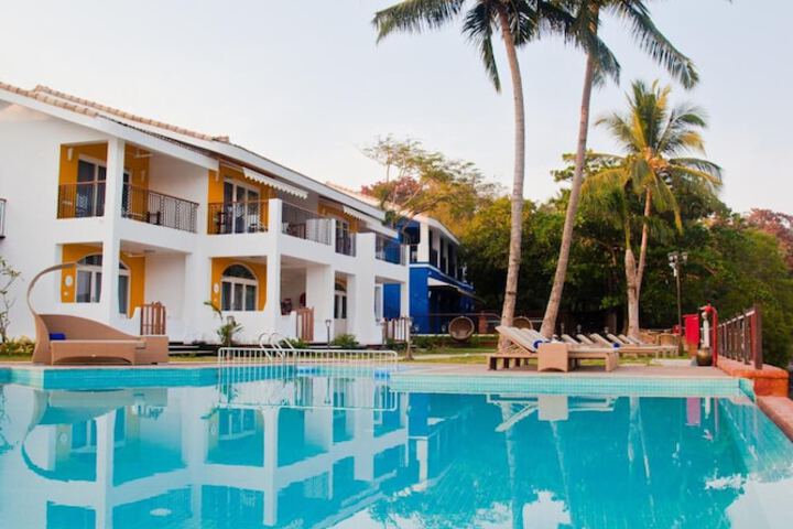Pools & Facilities