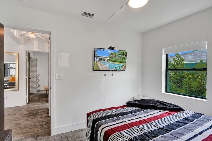 Room 11 of 29
