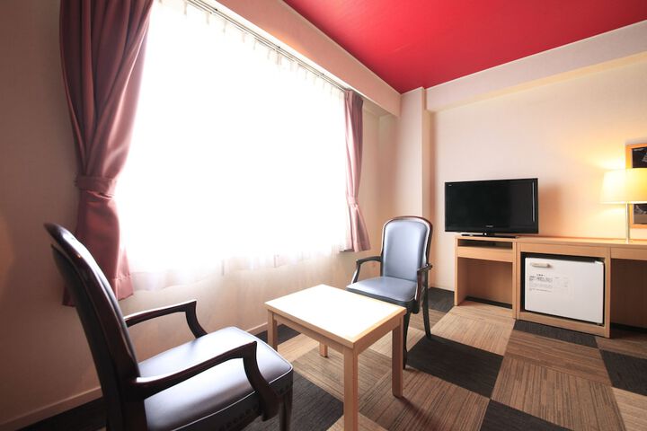 Room 9 of 55