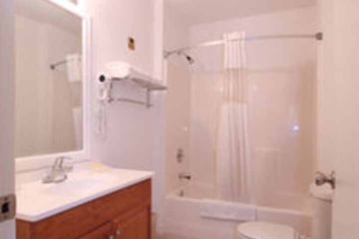 Room 2 of 18