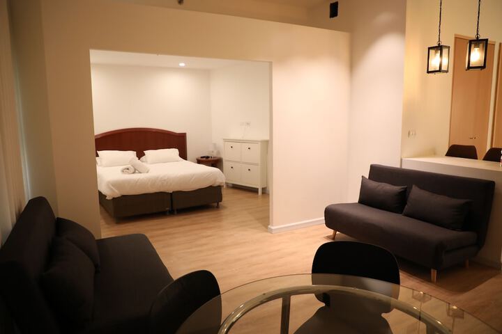 Room 21 of 31