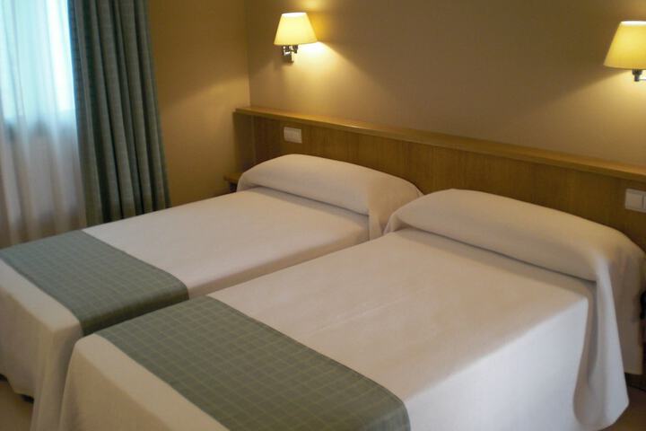 Room 9 of 62