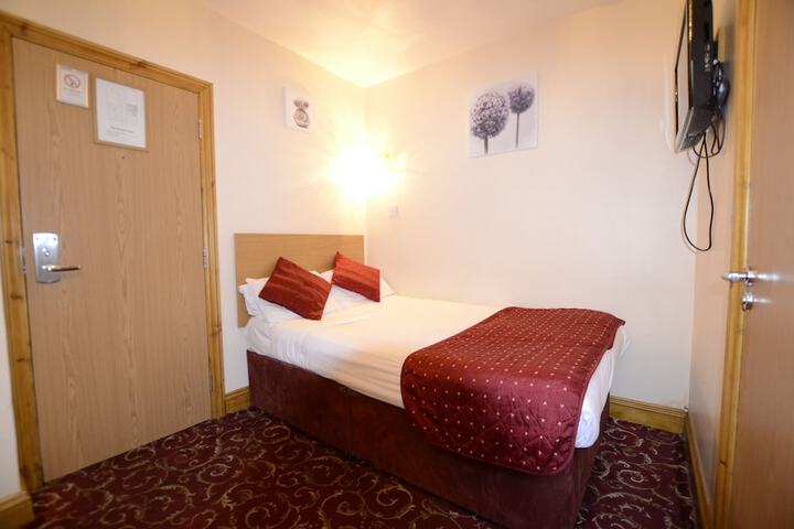 Room 32 of 88