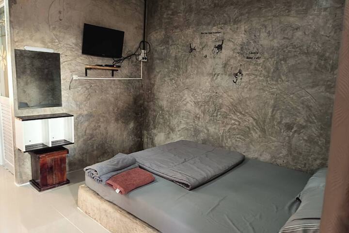Room 3 of 27