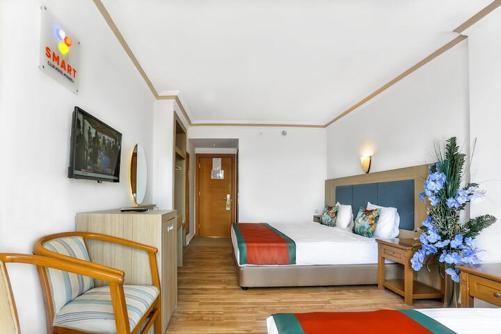 Room 5 of 73