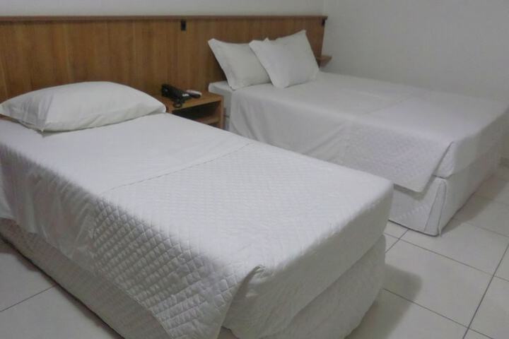 Room 6 of 9