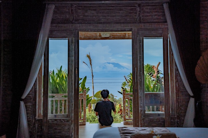 Room 9 of 20