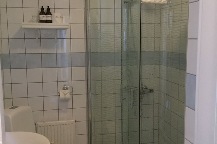 Room 21 of 38