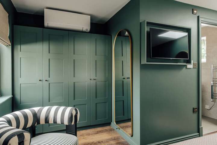 Room 38 of 160