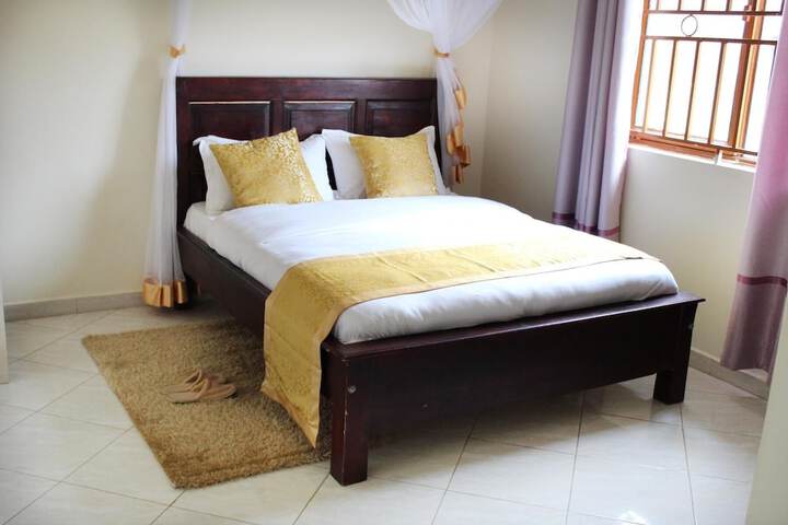 Room 14 of 28
