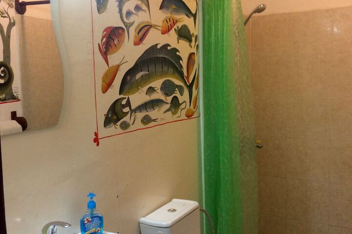 Room 7 of 65