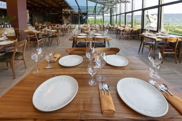 Dining 61 of 102