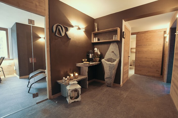 Spa 26 of 58