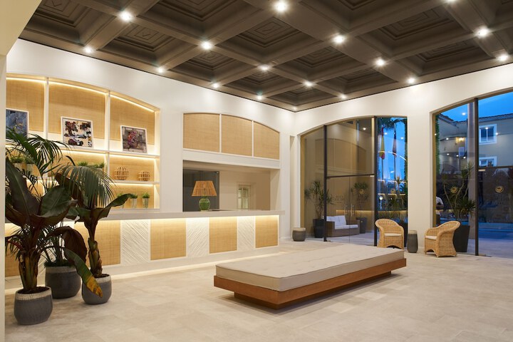 Hotel Lobby
