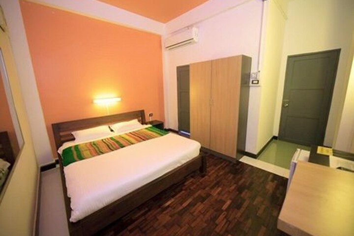 Room 10 of 52