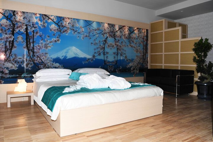 Room 14 of 94