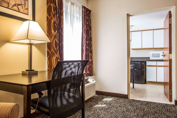Room 14 of 24