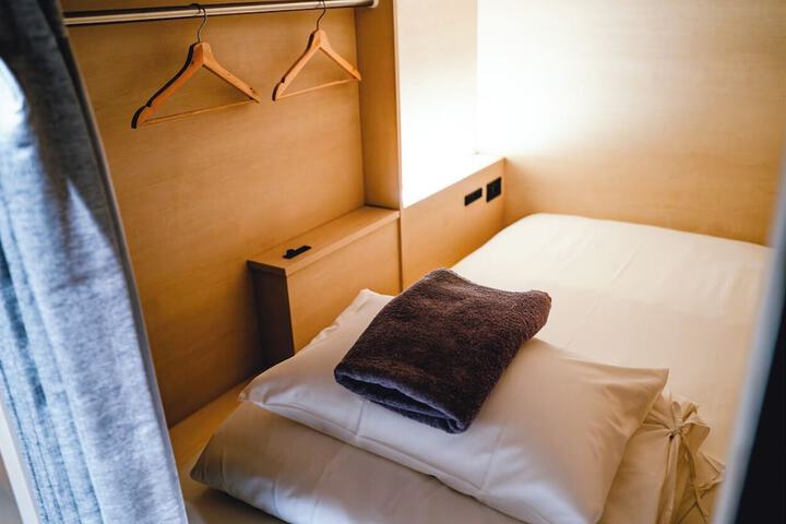 Room 16 of 52