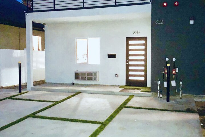 Hotel Exterior 23 of 27