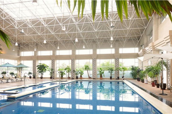 Pool Hotel