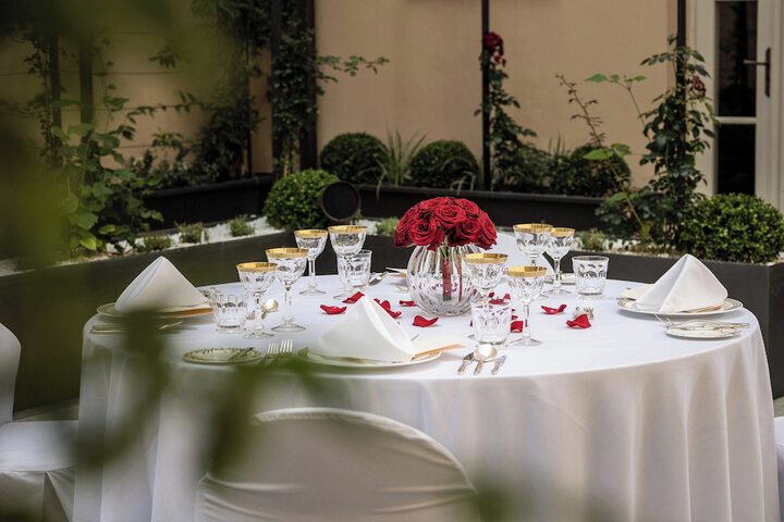 Ballroom/Hall 158 of 200