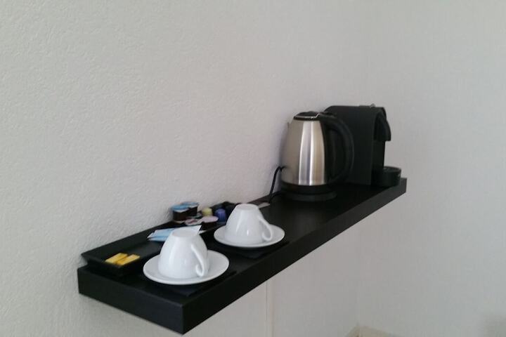 Breakfast/Coffee Service 32 of 61