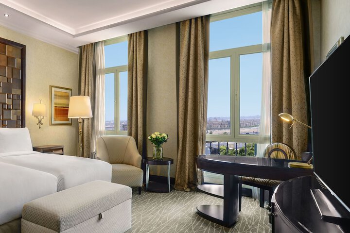 Room 49 of 208