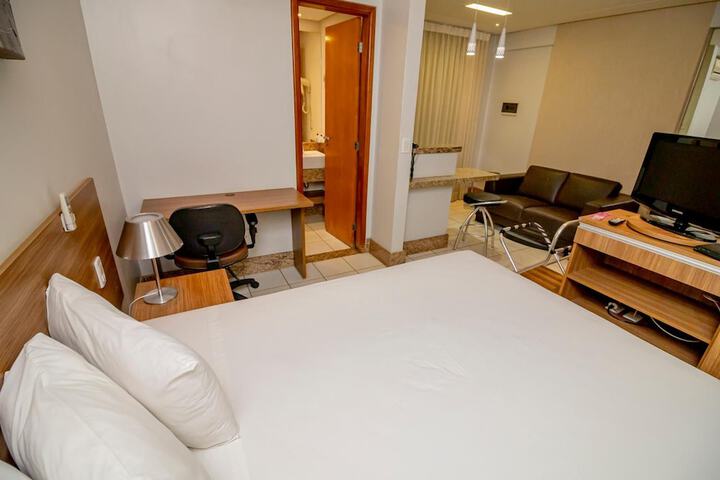 Room 10 of 33