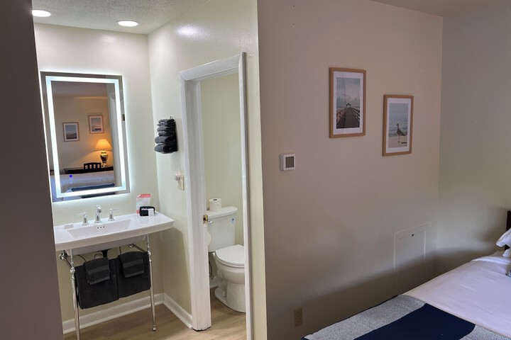 Room 127 of 182