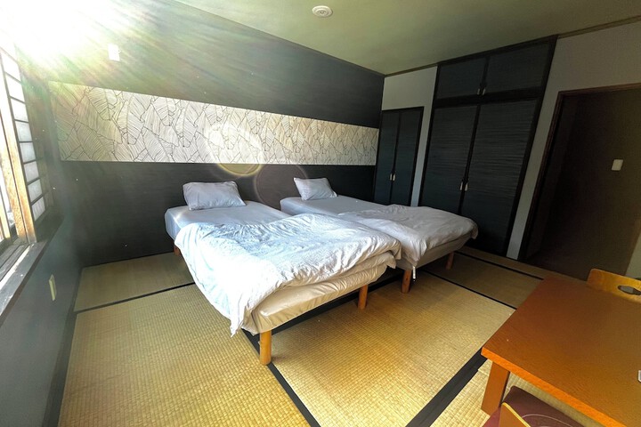 Room 52 of 172
