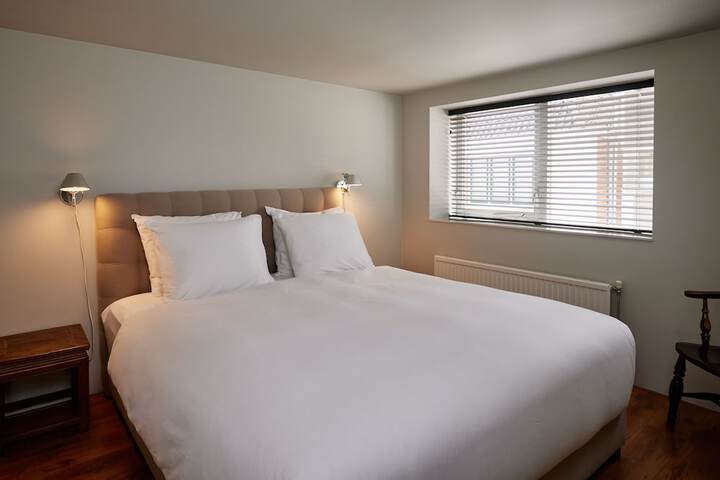 Room 16 of 171