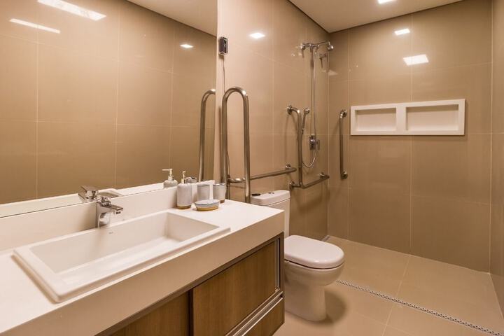 Room 5 of 19
